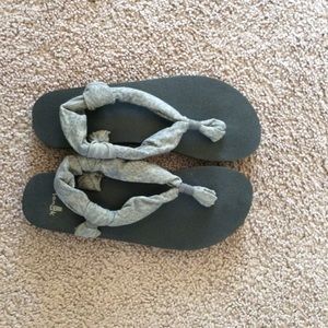 Sanuk women’s sandals